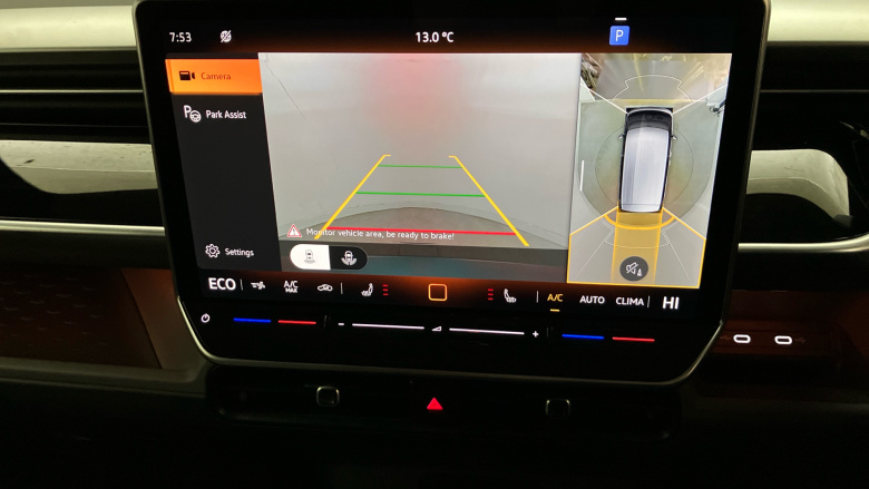 Volkswagen ID. Buzz 210kW Life Pro 86kWh 5dr LWB Auto [7 Seat] Electric Estate